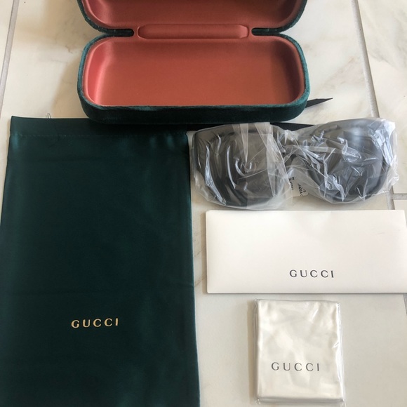 🔥NEW BLOGGERS CHOICE GUCCI SUNGLASSES 🔥 - Picture 15 of 15